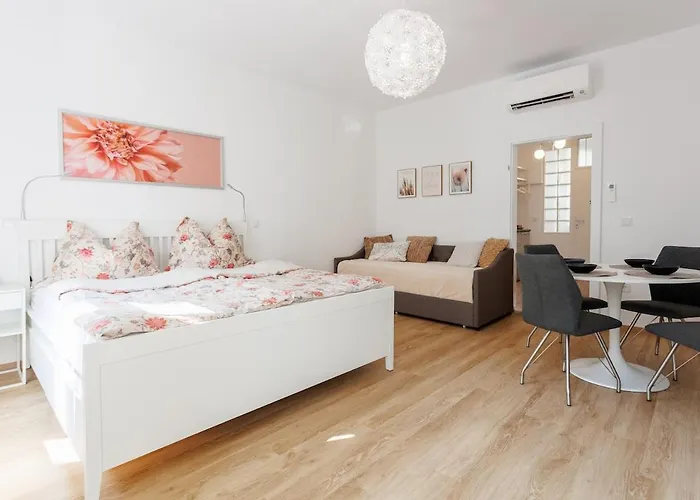 Renovated With Ac & Free Parking * Vienna
