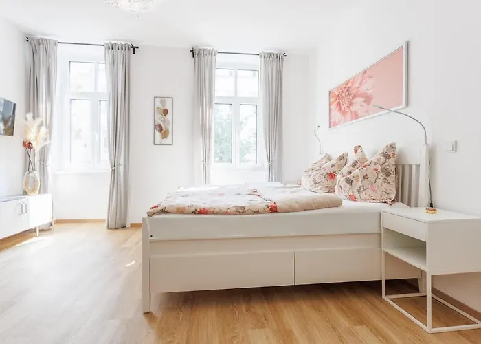 Apartment Renovated With Ac & Free Parking