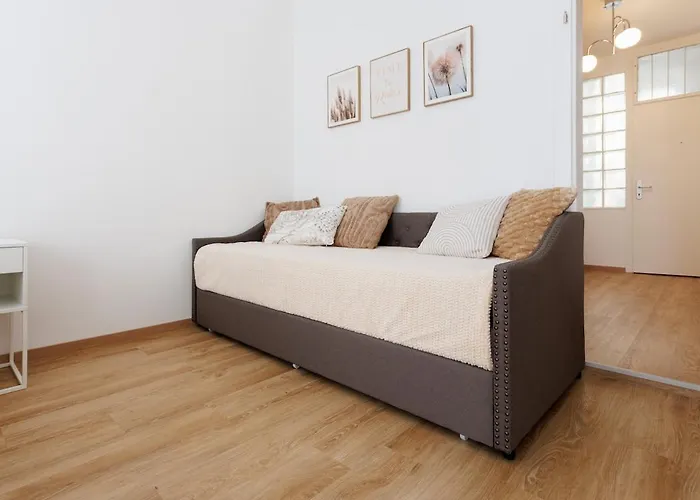 Renovated With Ac & Free Parking Apartment Vienna