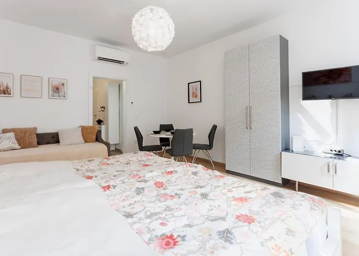 Apartment Renovated With Ac & Free Parking Vienna