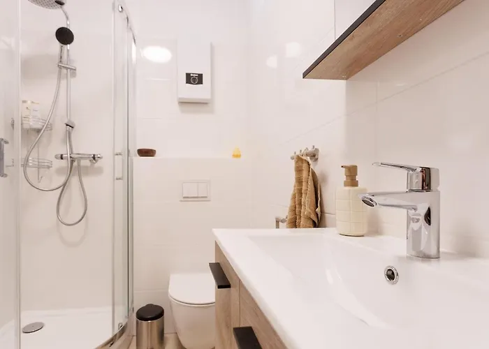 Renovated With Ac & Free Parking